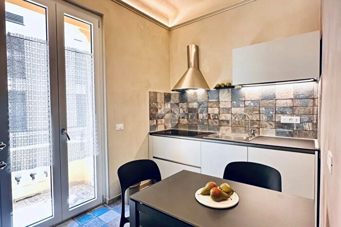 Appartamento trilocale in vendita in Via Corso Europa, Finale Ligure