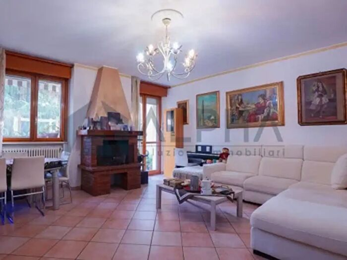 Appartamento quadrilocale in vendita in Via Mario Angeloni, Forli'