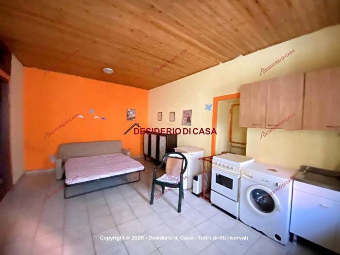 Appartamento bilocale in affitto in Piazza Francesco Crispi, Centro, SantAgata di Militello