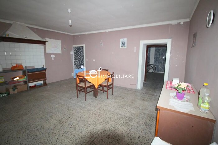 Casa con 6 locali in vendita in Sernaglia Della Battaglia