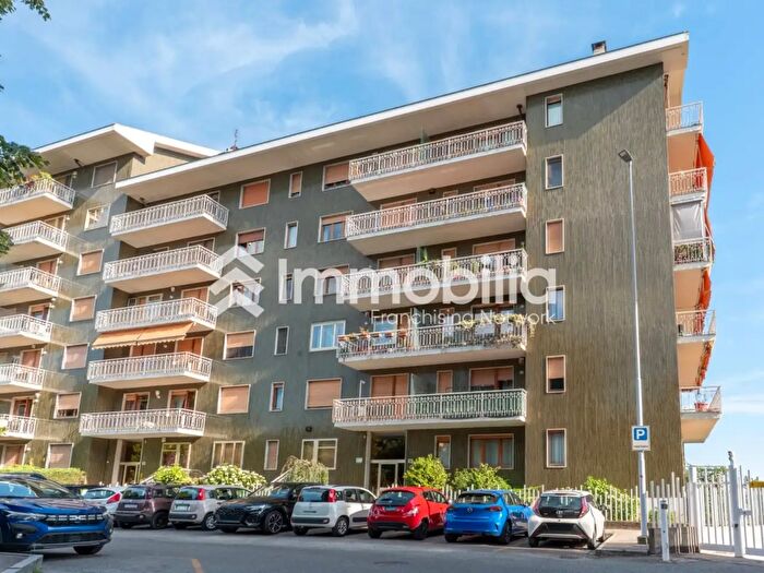 Appartamento con 6 locali in vendita in Via Severino Doppi, Grugliasco