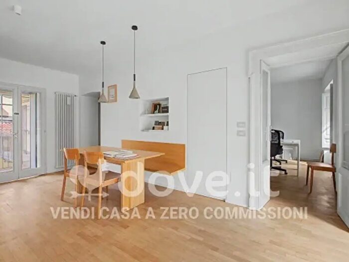 Appartamento trilocale in vendita in Alzaia Naviglio Pavese, Milano