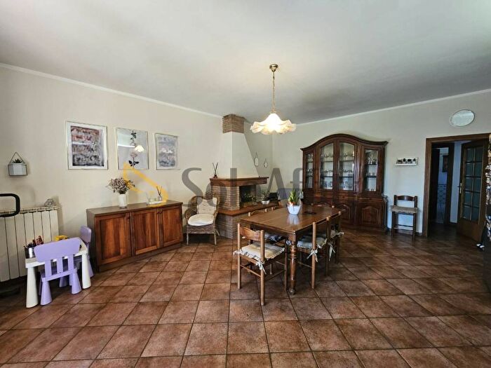 Appartamento con 6 locali in affitto in Via del Serraglio, Stabbia, Cerreto Guidi