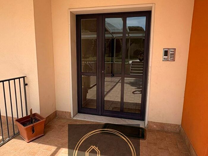 Appartamento trilocale in affitto in Via Ettore Majorana, Centro, Pedara