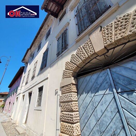 Casa con 15 locali in vendita in Campolongo Tapogliano