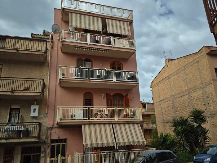 Appartamento trilocale in vendita in Via Roma, Misilmeri