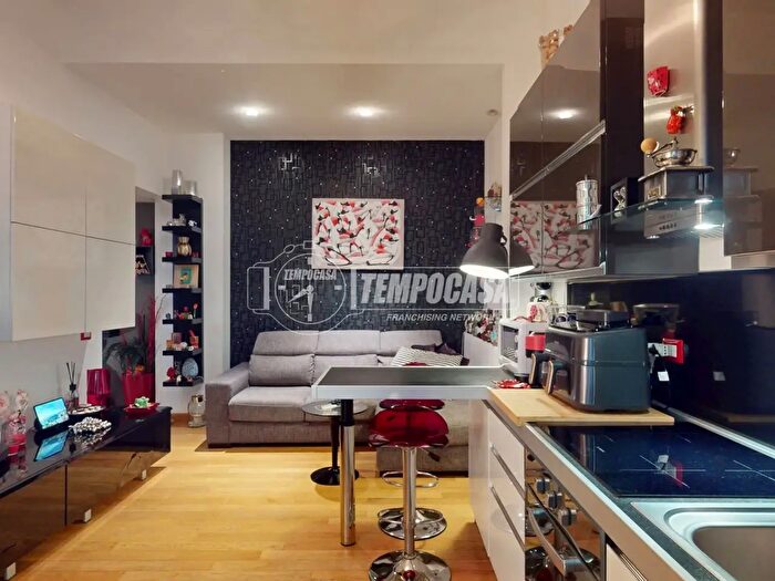 Appartamento bilocale in vendita in Via Caracciolo, Milano
