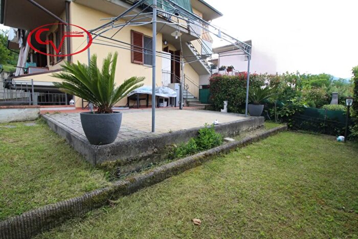 Casa quadrilocale in vendita in Via Moneti, Cavriglia