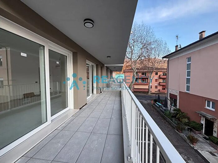 Appartamento quadrilocale in vendita in Via Regina Margherita, Valdagno