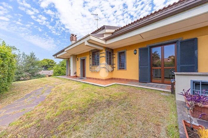 Casa con 5 locali in vendita in Via Enrico Fermi, Frascati