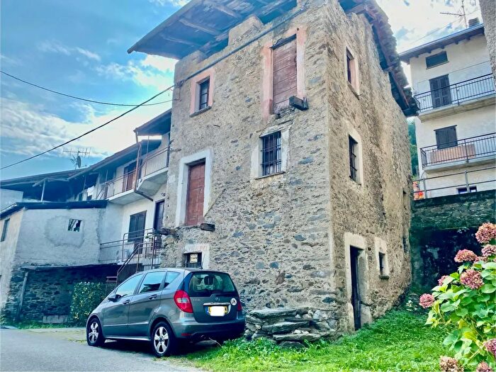 Casa quadrilocale in vendita in Via Roncascio, Caiolo