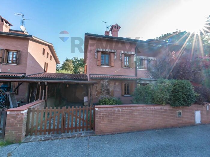 Casa con 6 locali in vendita in Via Monsignor Natale Mosconi, Ferrara