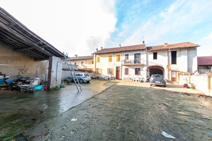 Casa con 10 locali in vendita in Corso Roma, Pontestura