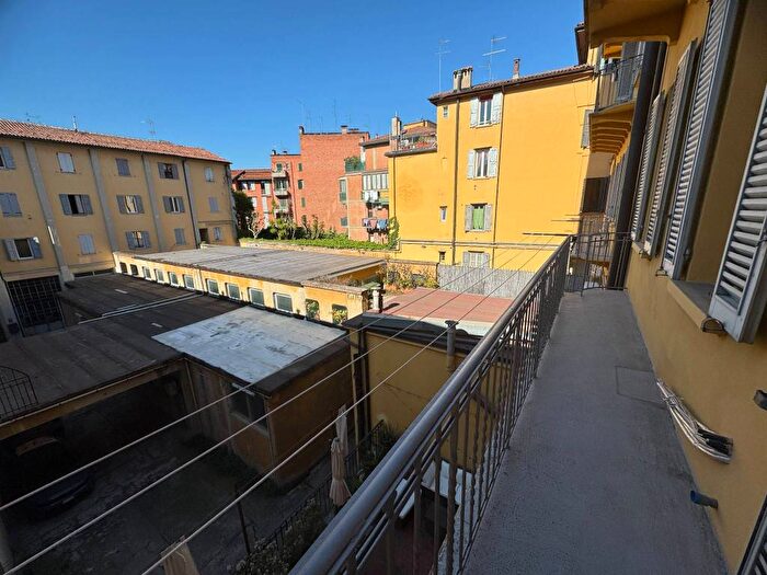 Appartamento quadrilocale in affitto in Via San Felice, San Felice, Bologna
