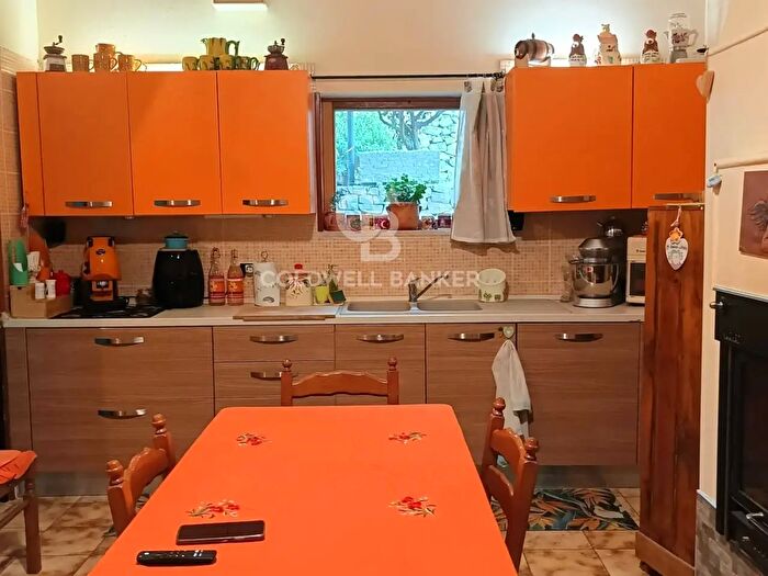 Casa con 12 locali in vendita in Via Gianforma Ponte Margione a, Modica