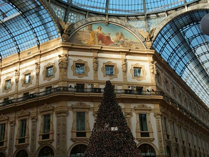 Appartamento quadrilocale in affitto in Galleria Unione, Duomo, Milano