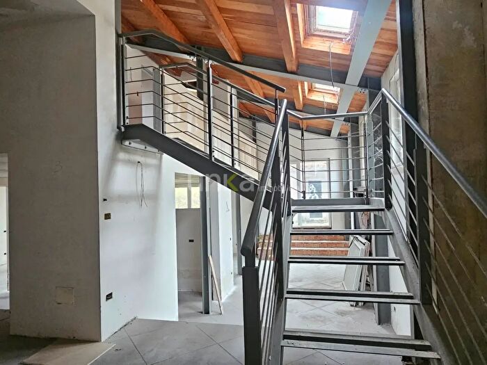 Appartamento con 5 locali in vendita in Via Vittorio Veneto, Jesi