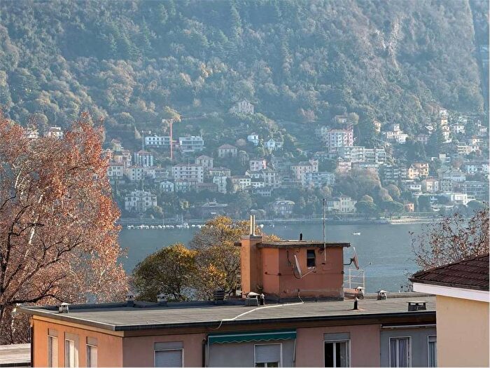 Appartamento bilocale in affitto in Villa Olmo, Como