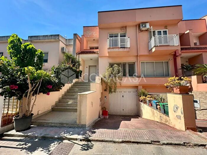 Casa con 6 locali in vendita in Via Armacà, Reggio di Calabria