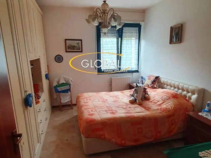 Appartamento quadrilocale in vendita in Via Ruggeri, Ancona