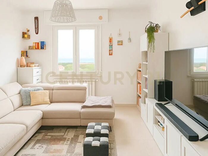 Appartamento quadrilocale in vendita in Viale Regina Margherita Snc, Piombino