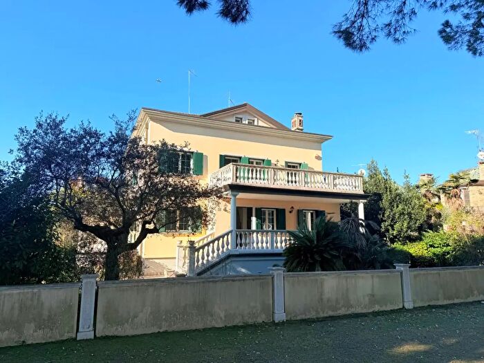 Casa con 7 locali in vendita in Lignano Sabbiadoro
