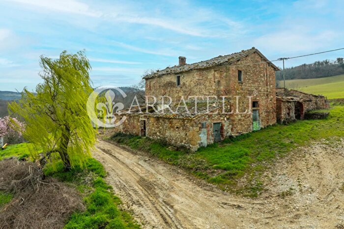 Casa con 10 locali in vendita in Via di San Biagio, Montepulciano