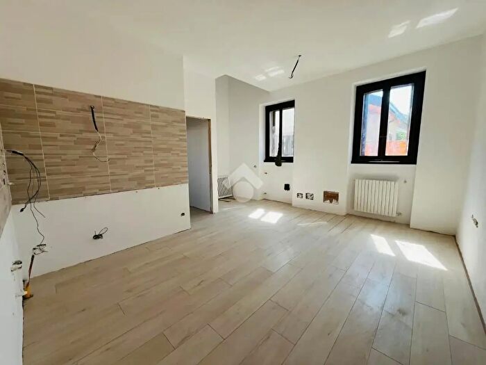 Appartamento quadrilocale in vendita in Via Caravaggio, Nova Milanese