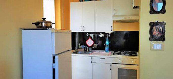 Appartamento trilocale in affitto in Varazze