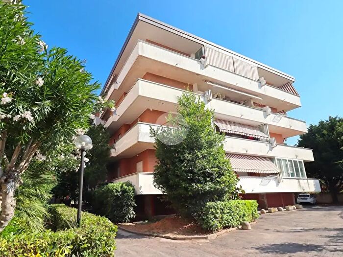 Appartamento trilocale in vendita in Via Monte Velino, Francavilla Al Mare