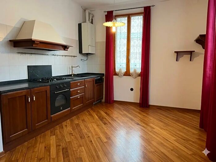 Appartamento trilocale in vendita in Via Urceo Codro, Reggio Emilia