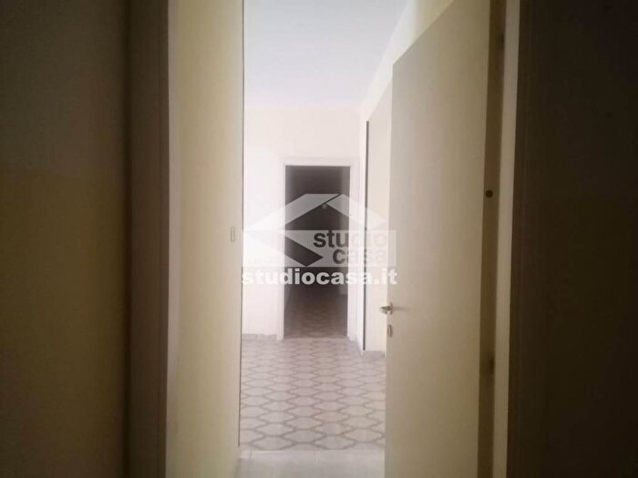 Appartamento trilocale in affitto in Centro, Crotone