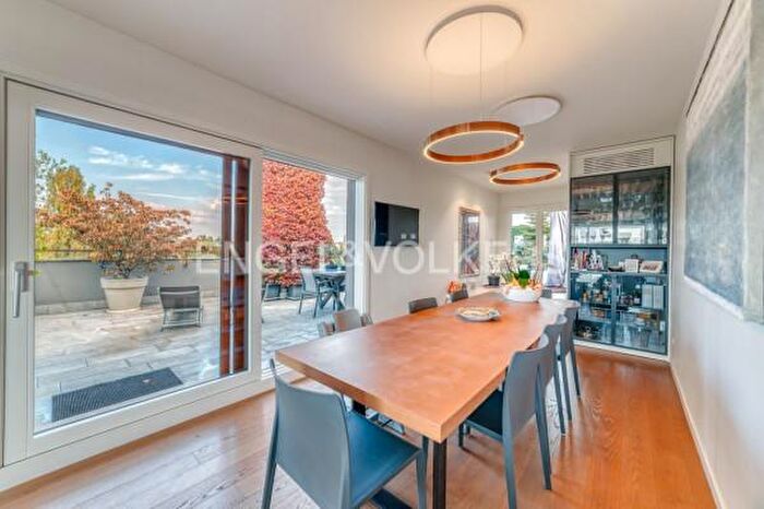 Appartamento quadrilocale in vendita in Via Carlo dellAcqua, Legnano