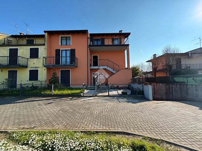 Appartamento con 5 locali in vendita in Via Ticino, Stradella