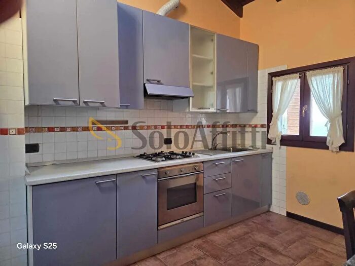 Appartamento con 6 locali in affitto in Via Abetone Superiore, Maranello