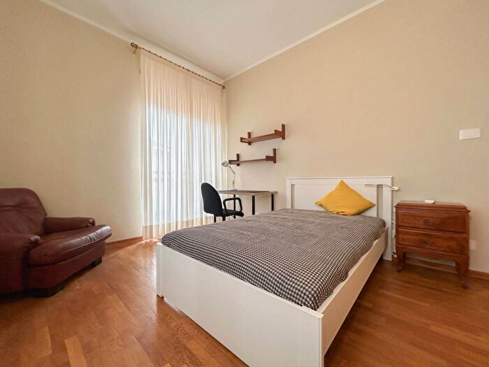 Appartamento quadrilocale in affitto in Via Genova, Nizza Millefonti, Torino