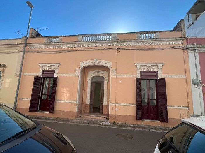 Appartamento con 5 locali in vendita in Via Giovanni Guerrieri, Novoli