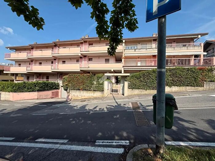 Appartamento bilocale in vendita in Desenzano Del Garda