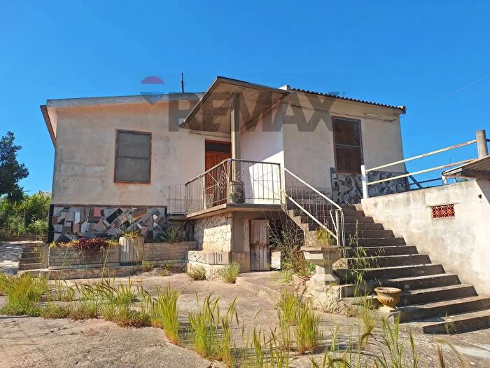 Casa quadrilocale in vendita in Cda Cozzo Re, Comiso