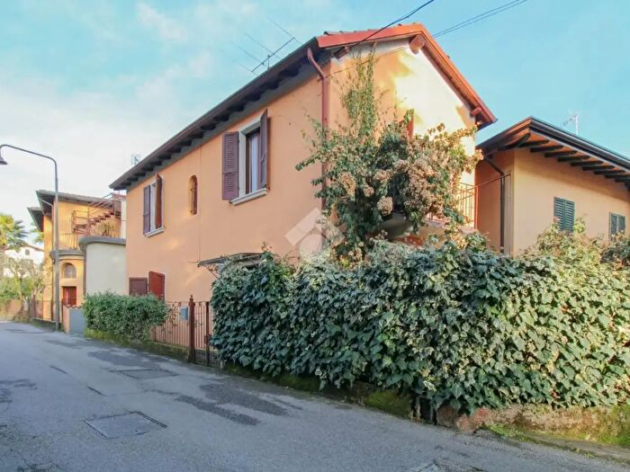 Casa bilocale in vendita in Via Brusada, Gardone Riviera