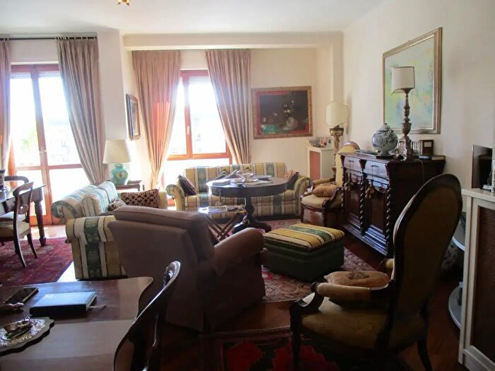 Appartamento con 5 locali in vendita in Pontedera