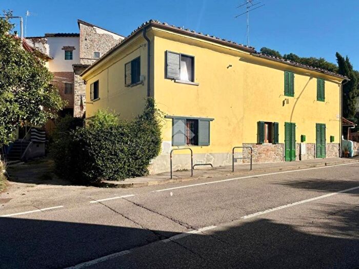 Casa quadrilocale in vendita in Via Livornese, Brucianesi, Lastra a Signa