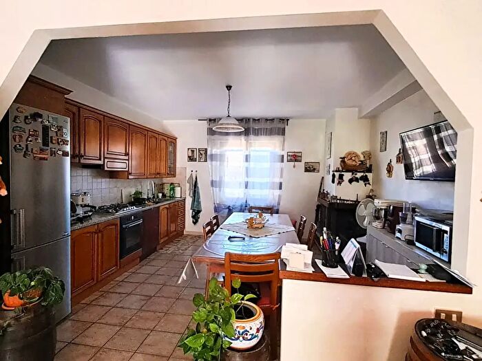 Appartamento quadrilocale in vendita in Passignano Sul Trasimeno