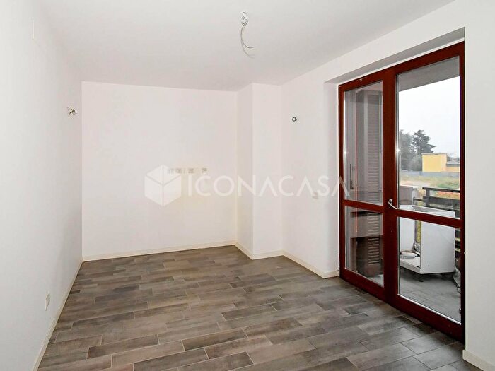 Appartamento bilocale in vendita in Via Crespi Don Paolo, Dairago