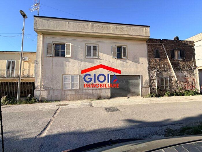 Appartamento trilocale in vendita in Via Foggia, Mondragone