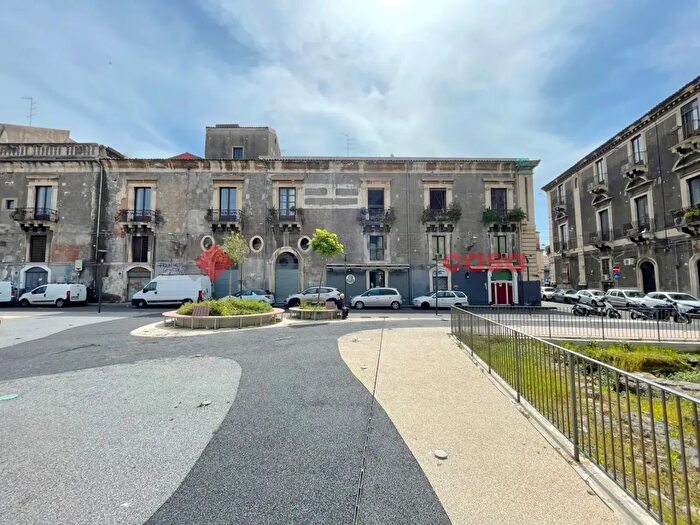 Appartamento con 5 locali in affitto in Via del Vecchio Bastione, Catania