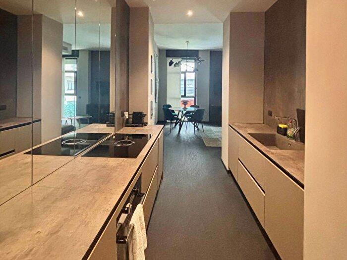 Appartamento bilocale in affitto in Moscova, Milano