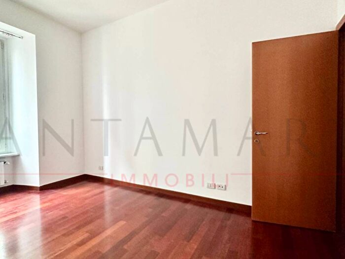 Appartamento bilocale in affitto in Missori, Milano