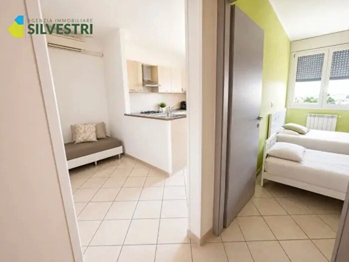 Appartamento trilocale in vendita in Via Monte San Gabriele, Novara