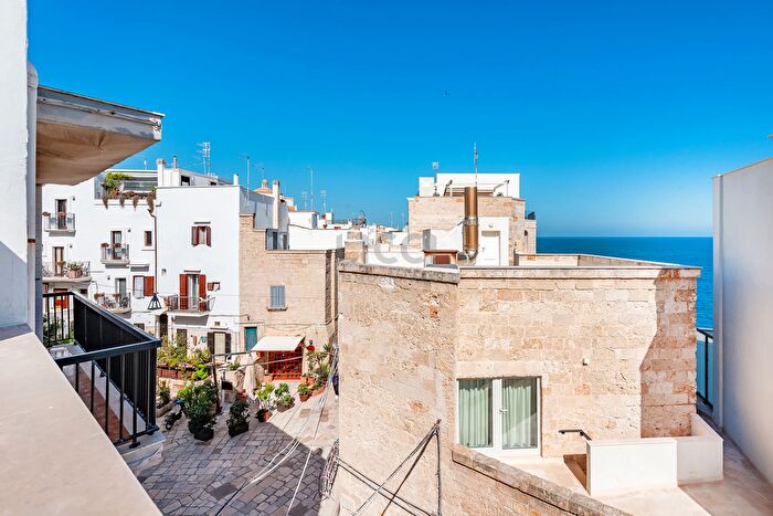 Casa bilocale in vendita in Via Tritone, Polignano A Mare